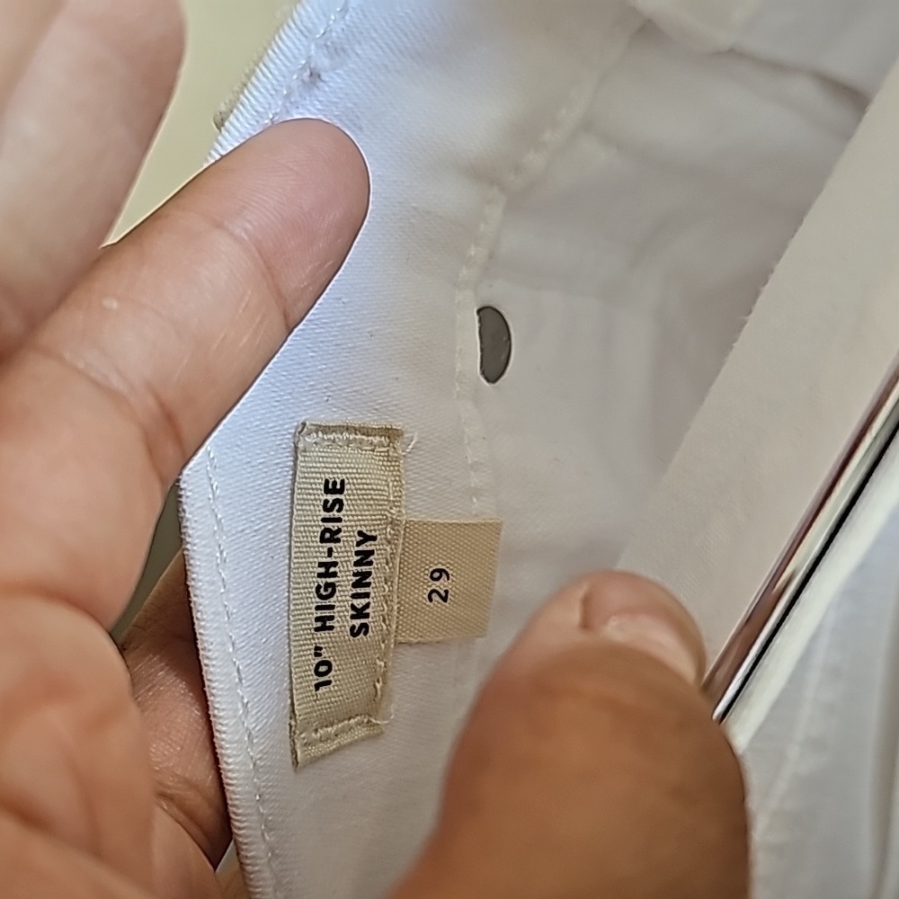 Madewell 10' High Rise White Skinny Jeans - Picture 9 of 9